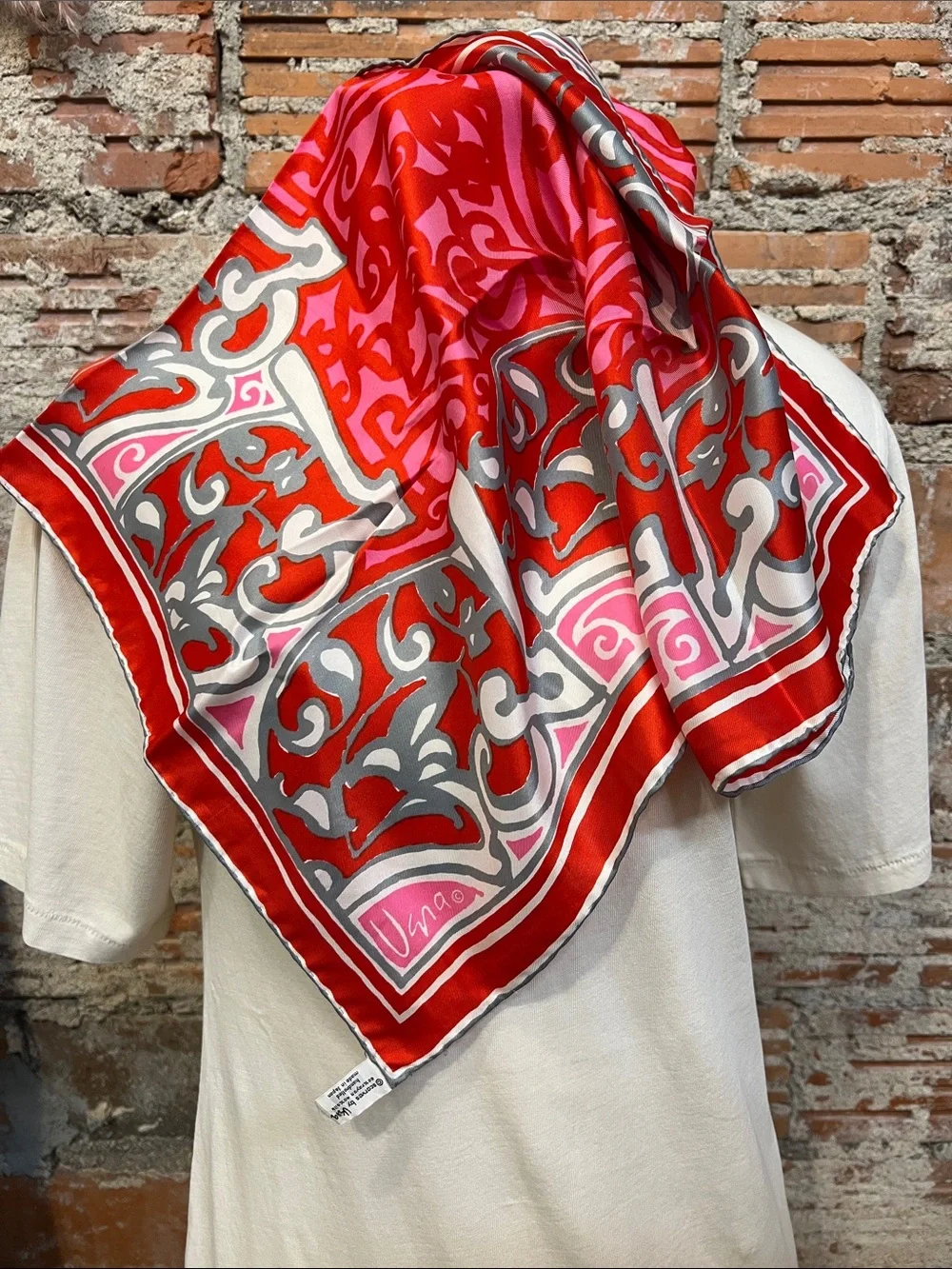 Vintage Vera Neumann dead stock 26” X 25”  made in Japan silk blend scarf red